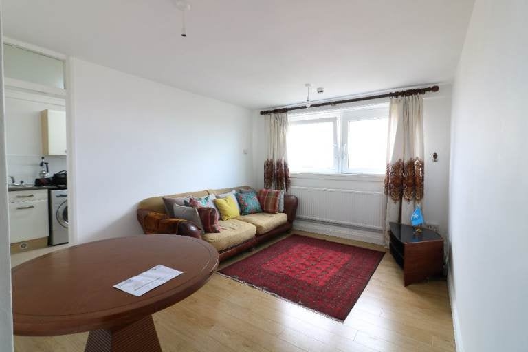 Flat Altair Close in Greater London