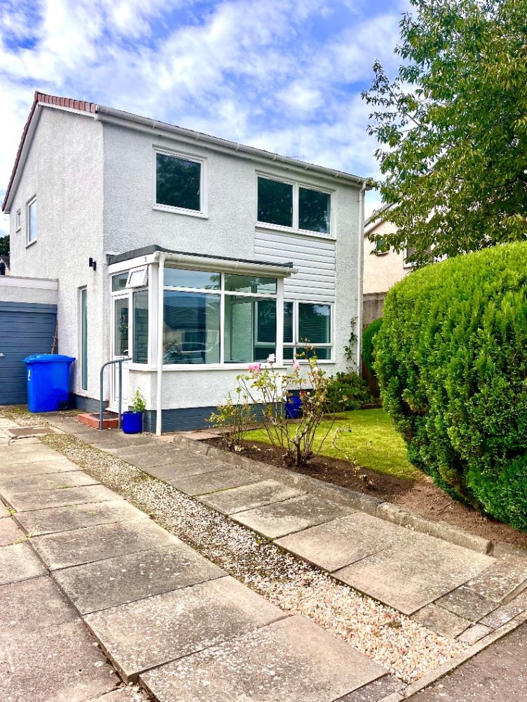 House Bellfield Avenue in Dalkeith