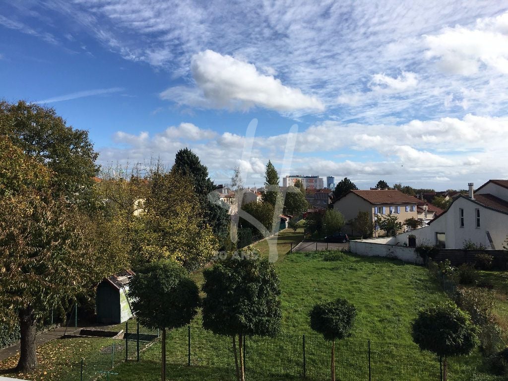 Flat Rue Marc Seguin in Montigny-lès-Metz