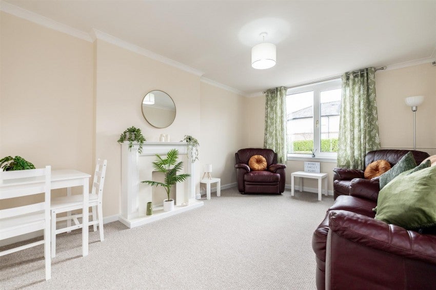 Flat Hilton Road in Aberdeen City