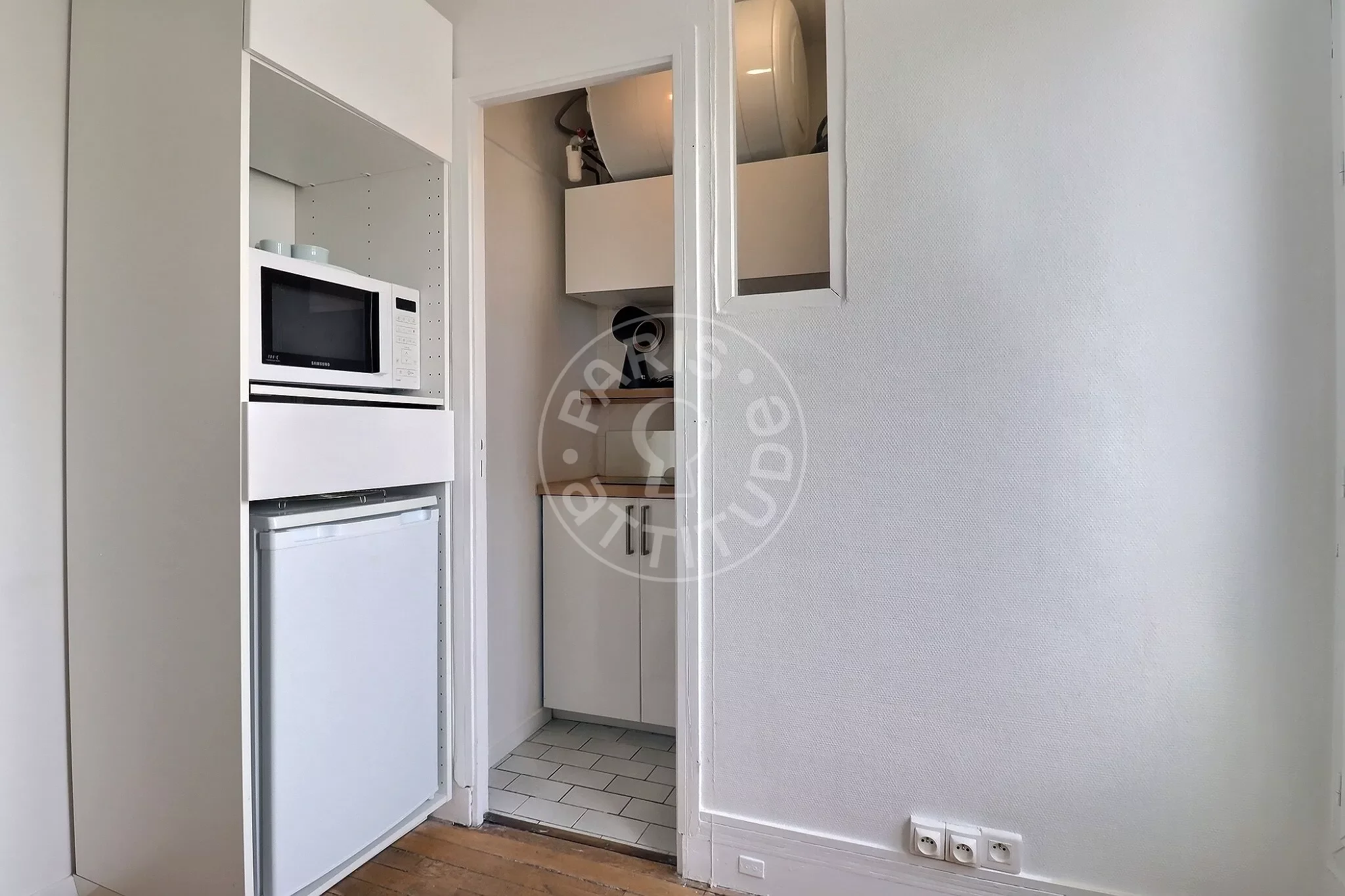 Flat Rue de la Convention in Paris