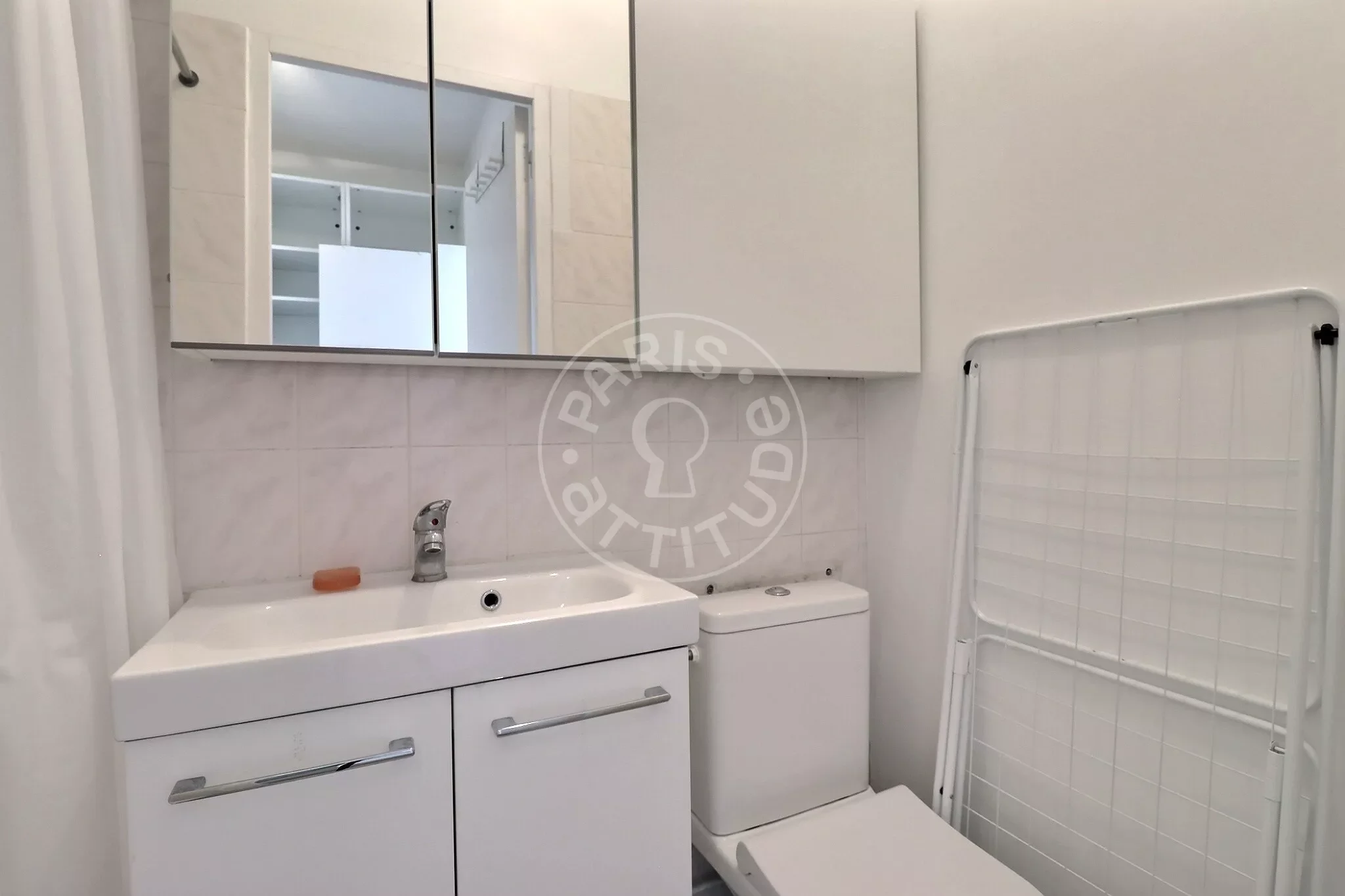 Flat Rue de la Convention in Paris
