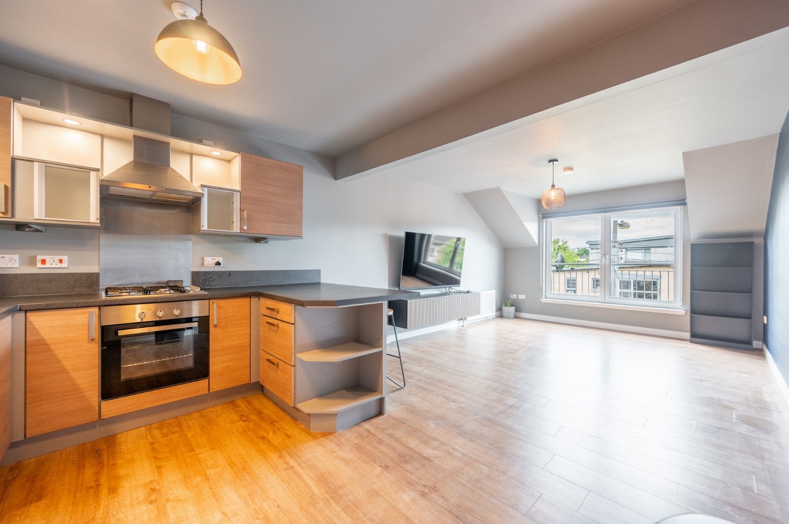 Flat Carmyle Avenue in Glasgow