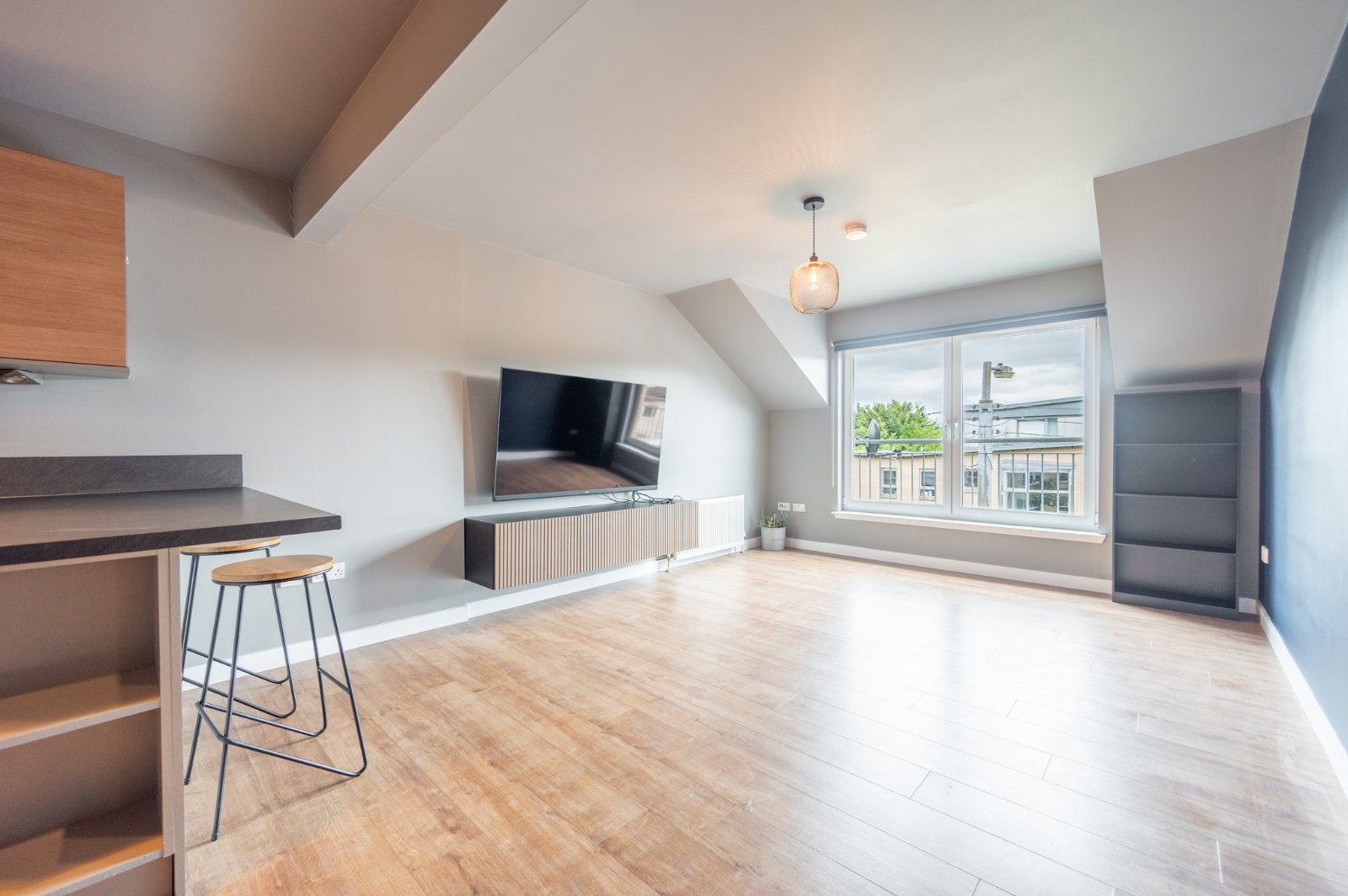 Flat Carmyle Avenue in Glasgow