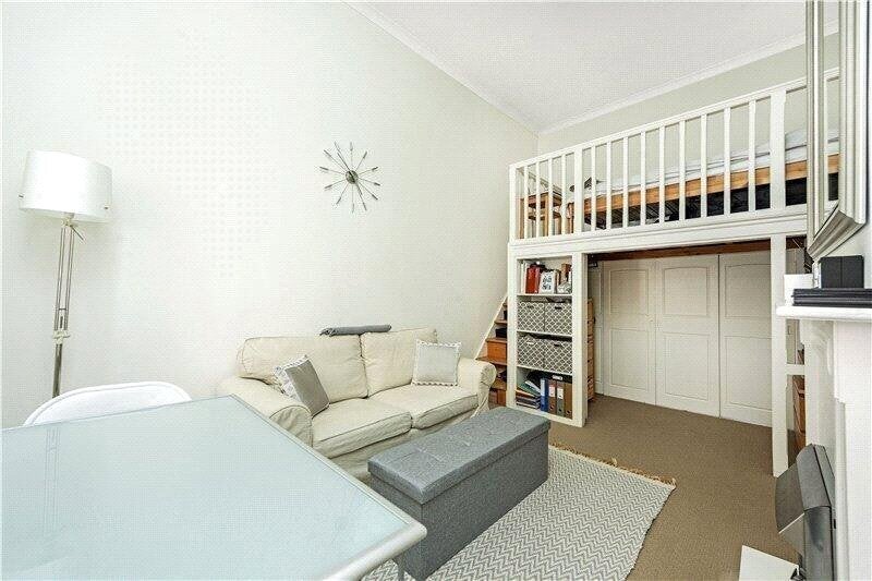 Flat Collingham Gardens in Greater London