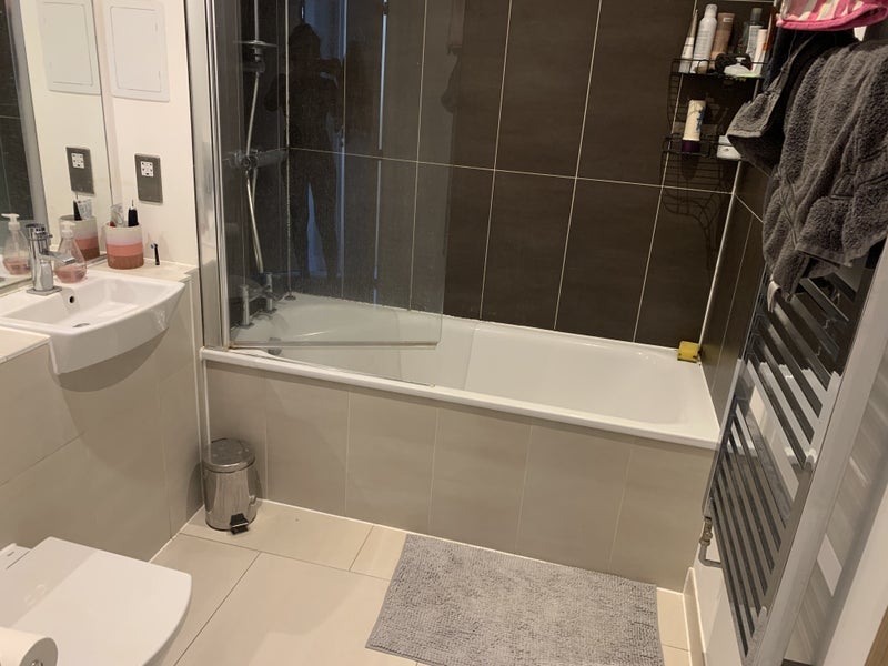 Room Whiston Road in Greater London
