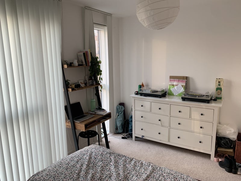 Room Whiston Road in Greater London