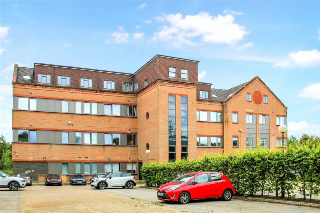Flat Bartley Way in Hart