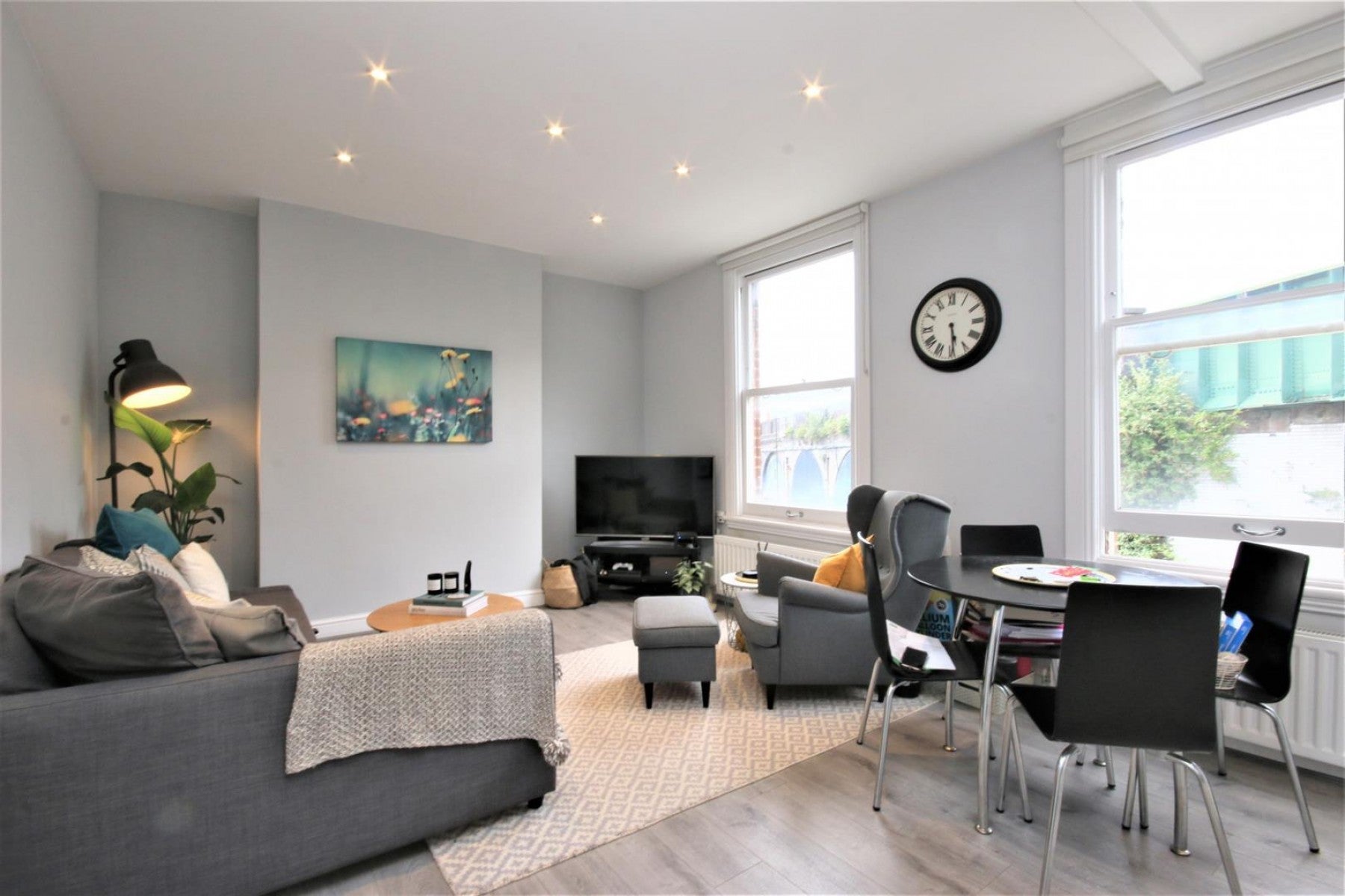 Flat Iverson Road in Greater London