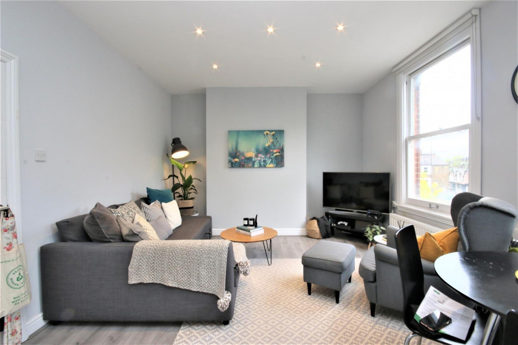 Flat Iverson Road in Greater London