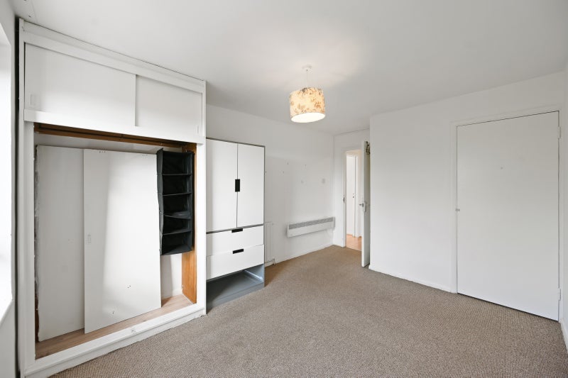 Flat Friern Park in Greater London
