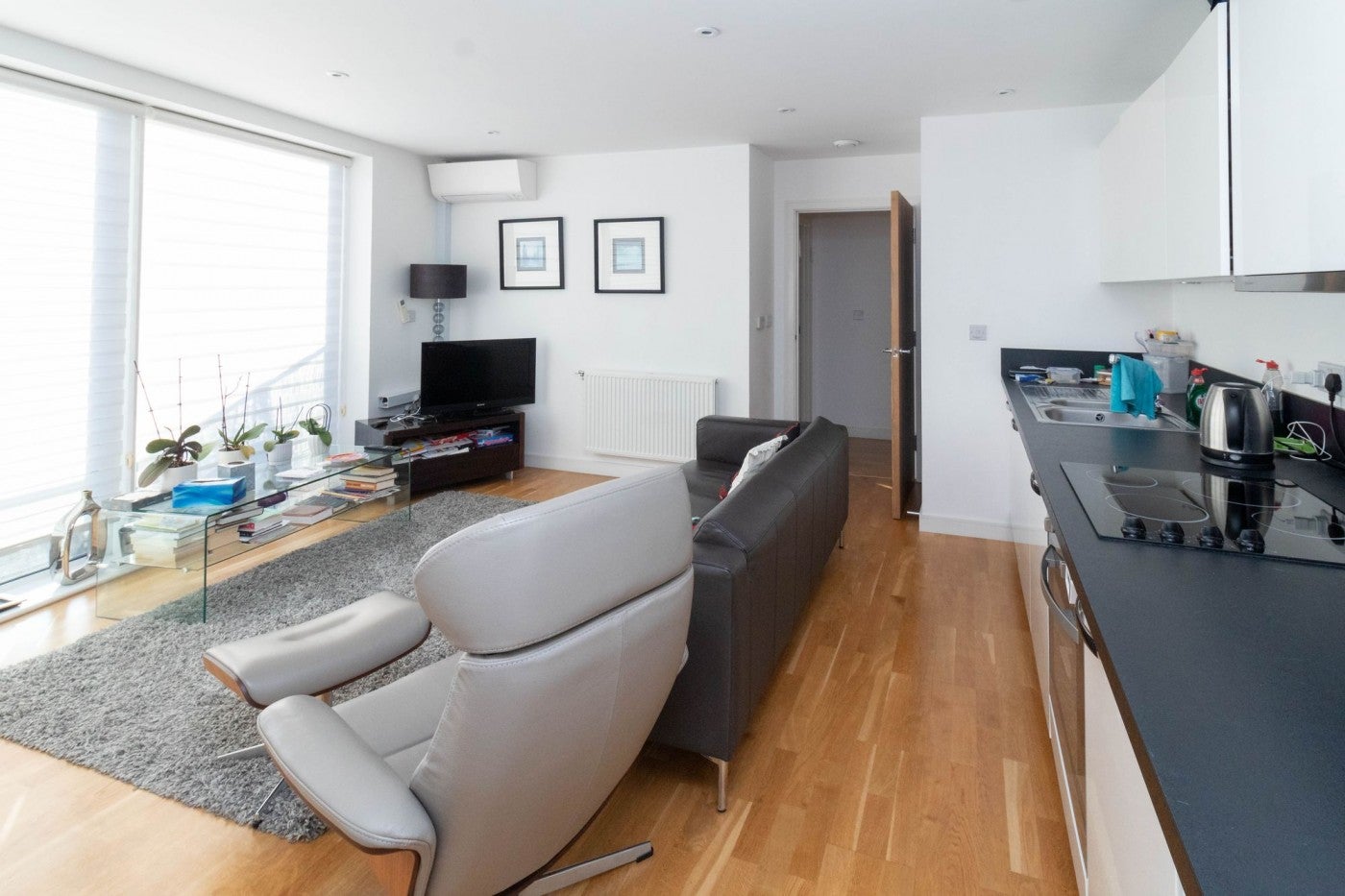 Flat Loch Crescent in Greater London