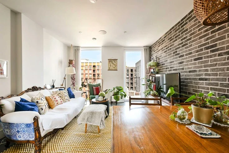 Flat Monier Road in Greater London