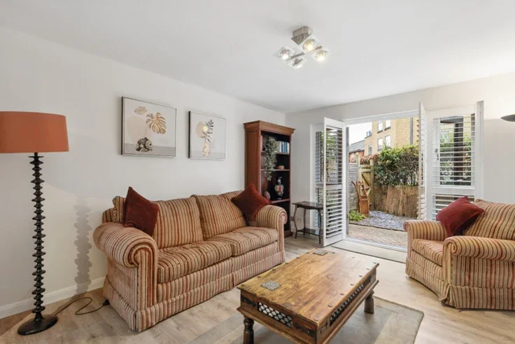 Flat Broadwater in Dacorum