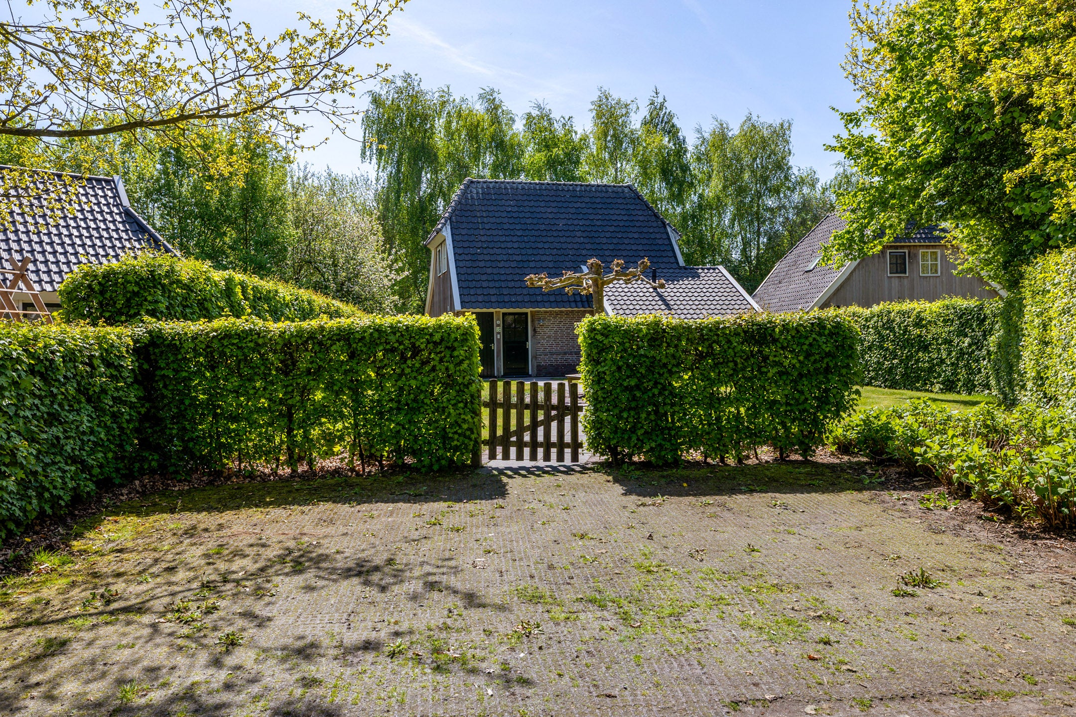 Vrijstaande woning te koop: Mr. J.B. Kanweg 3-8, Witteveen