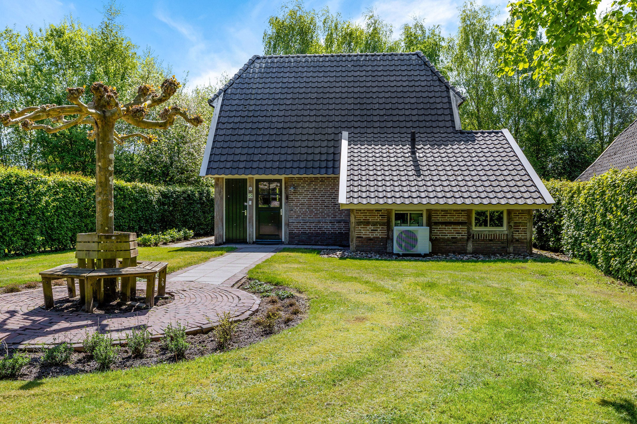 Vrijstaande woning te koop: Mr. J.B. Kanweg 3-8, Witteveen