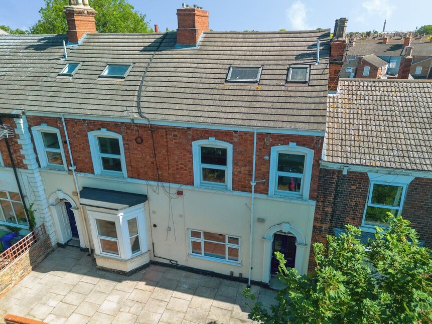 Flat West Parade in Grimsby