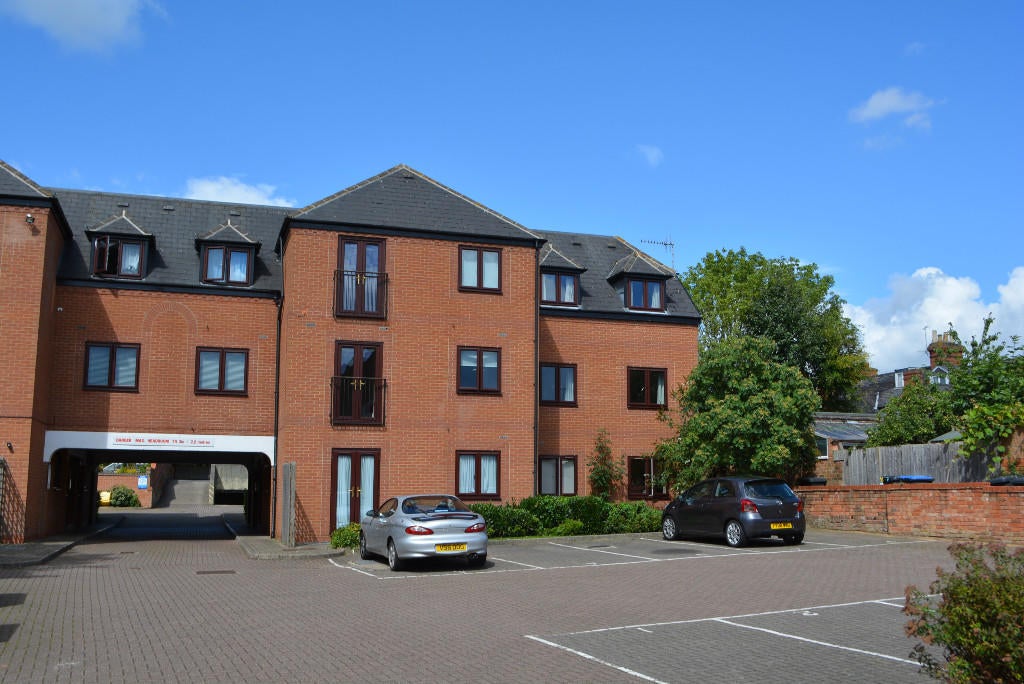 Flat Vinery Court in Stratford-on-Avon