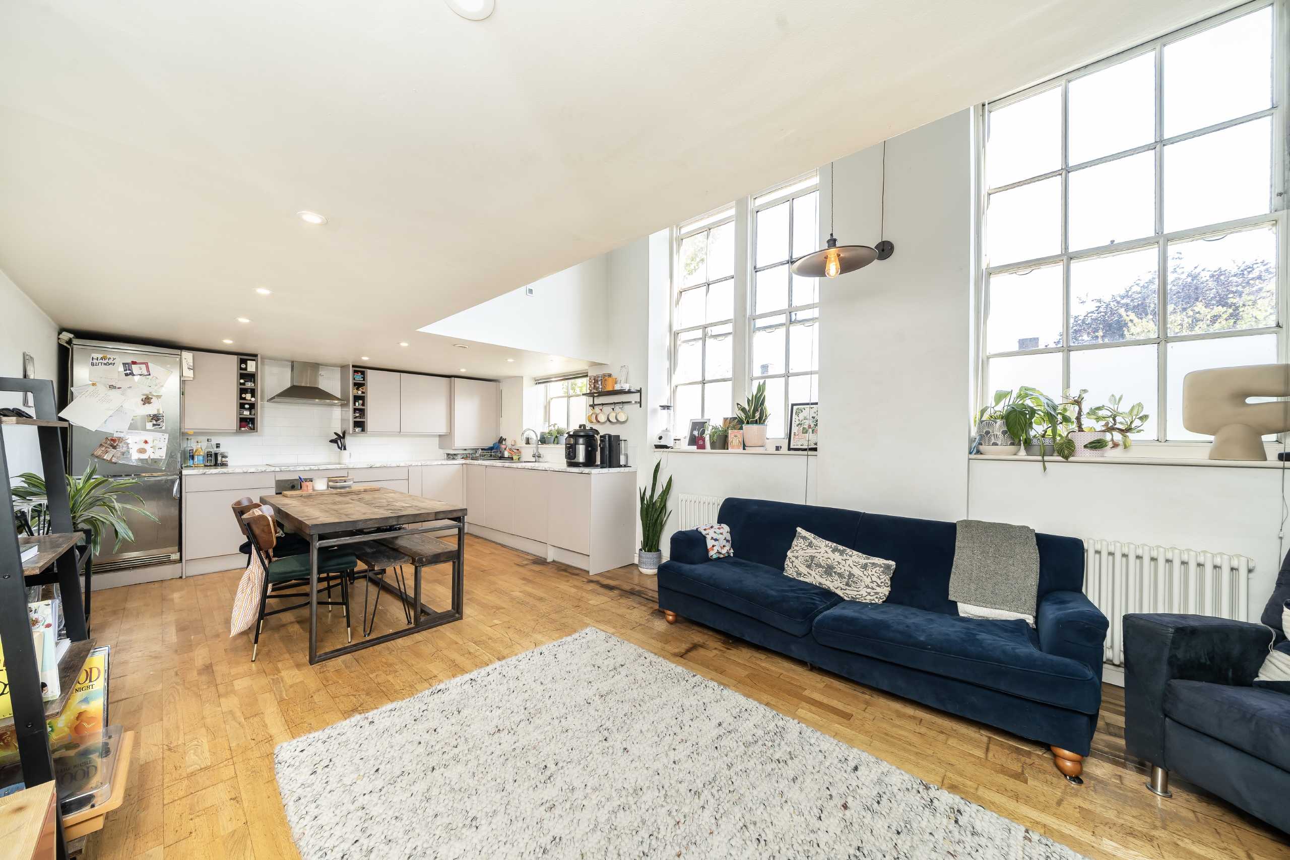 Flat Gatton Road in Greater London
