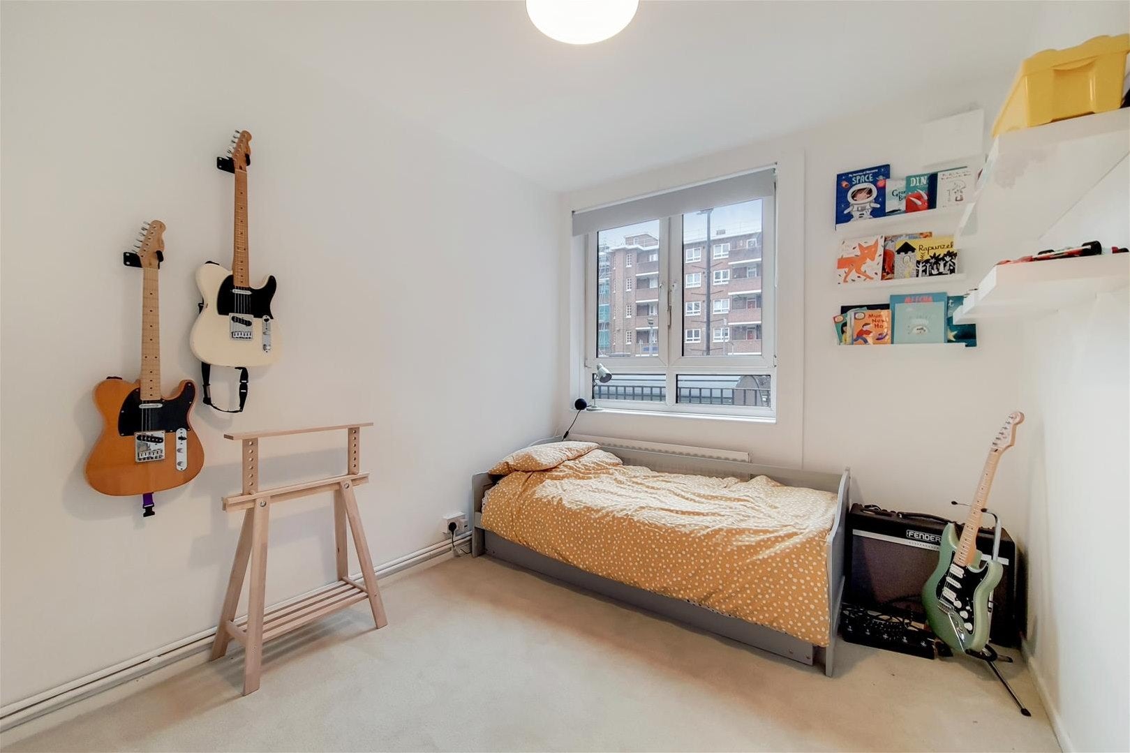 Flat Fulham Road in Greater London