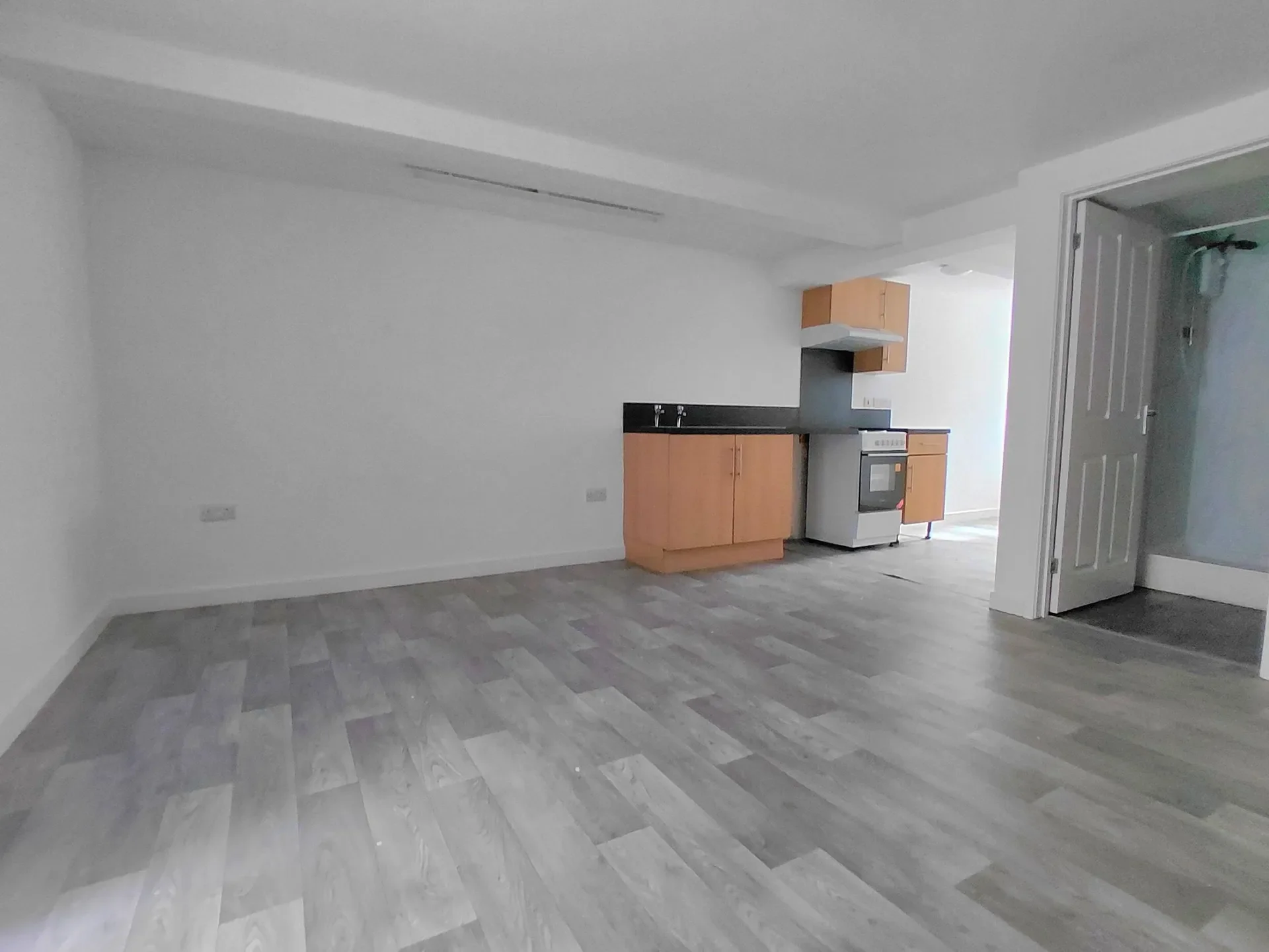 Flat Commercial Row in Pembroke Dock