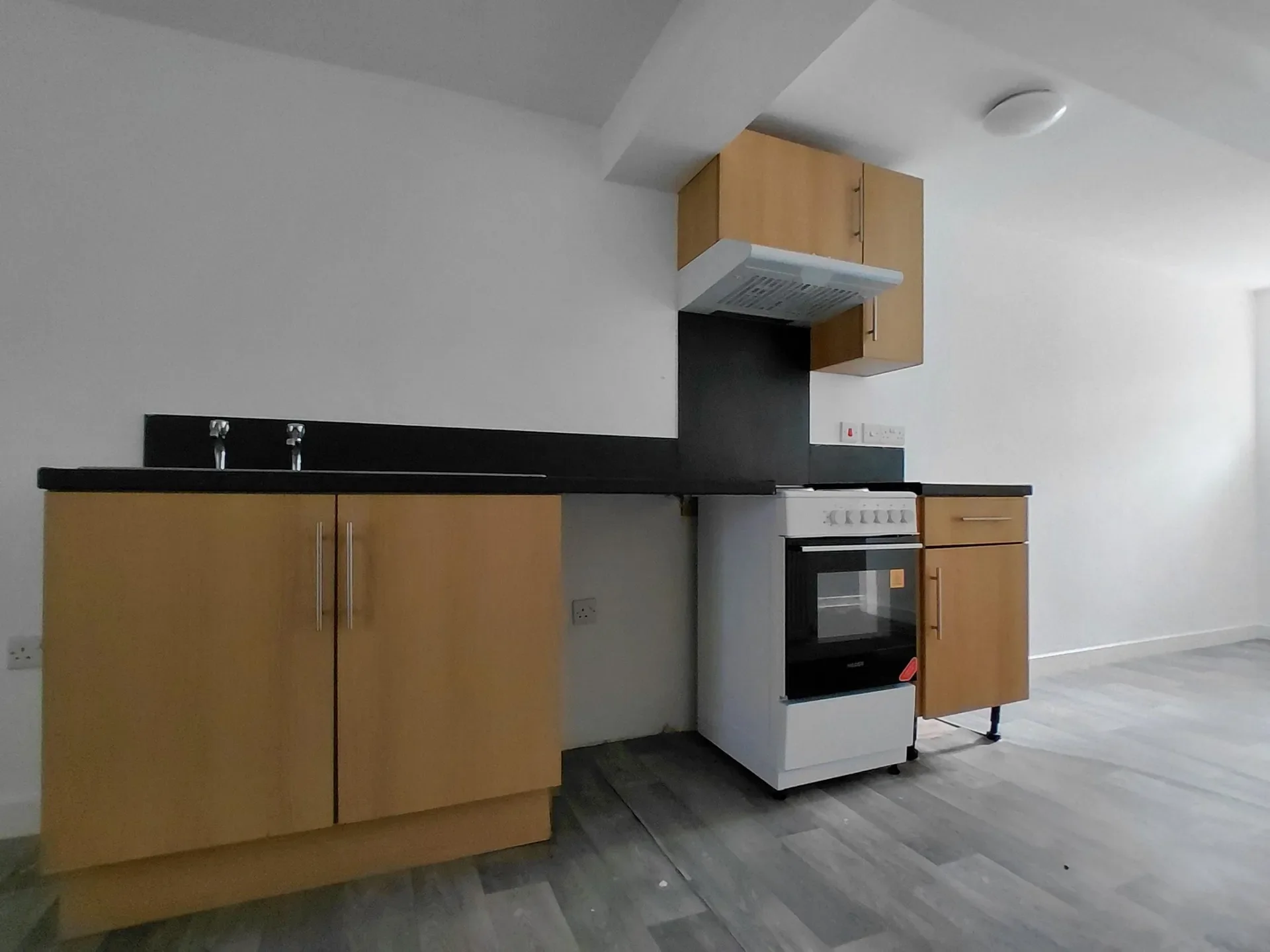 Flat Commercial Row in Pembroke Dock