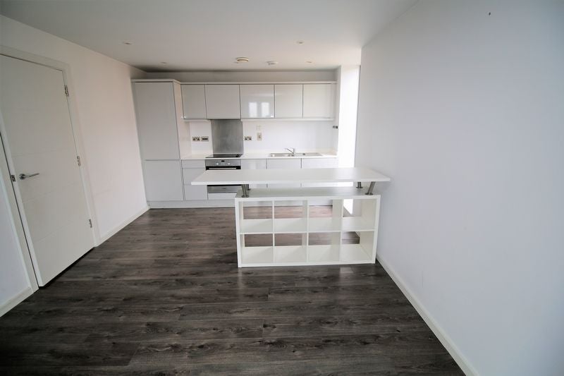Flat Wenman Road in South Oxfordshire