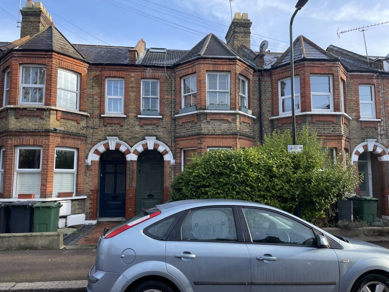 Room Edward Road in Greater London