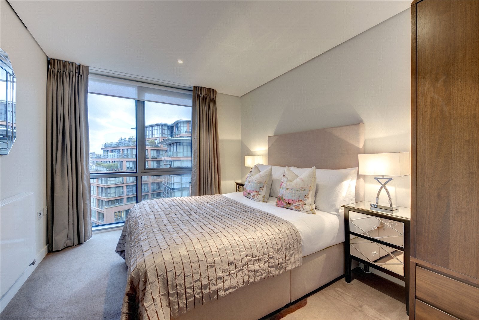 Flat Merchant Square in City of Westminster