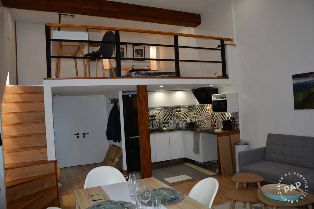 Flat Place Marcel Bertone in Lyon