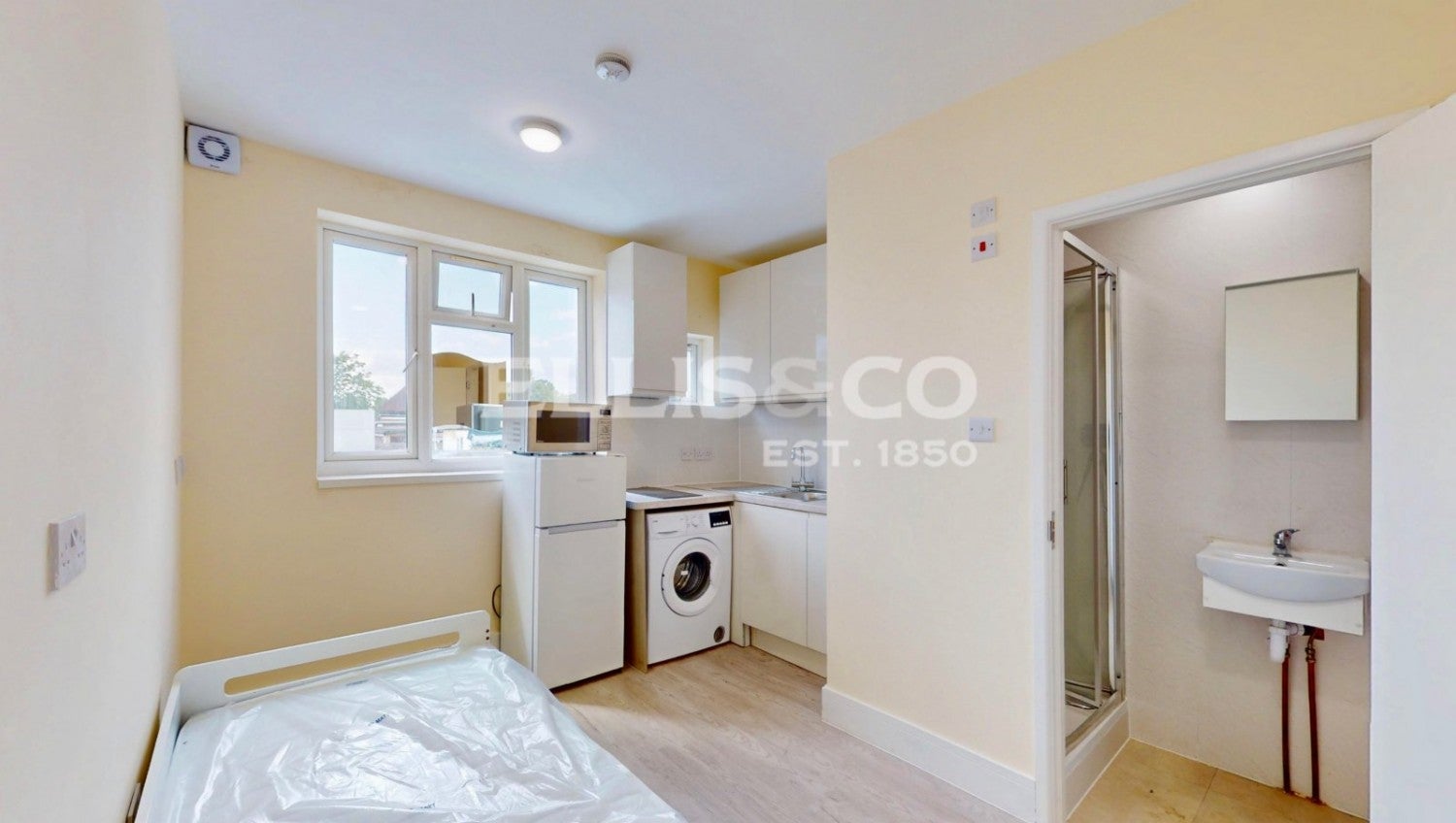Flat The Broadway in Greater London