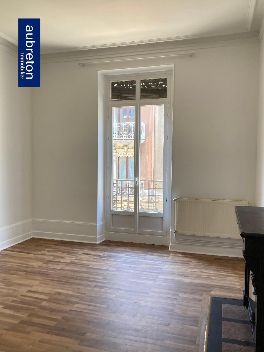 Flat Rue Lakanal in Grenoble