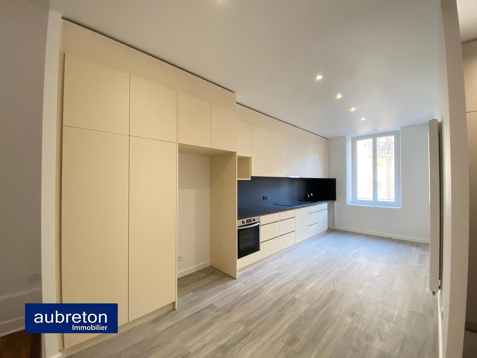 Flat Rue Lakanal in Grenoble