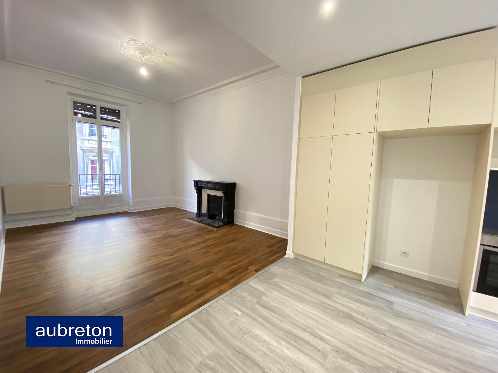 Flat Rue Lakanal in Grenoble