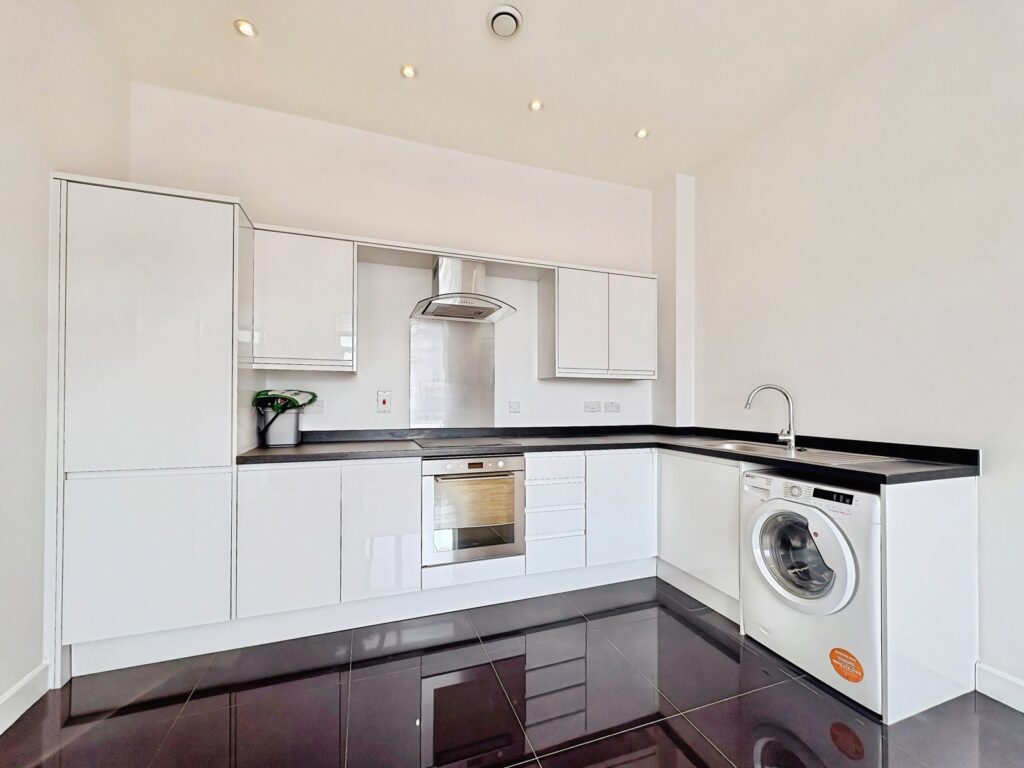 Flat Knoll Walk in Surrey Heath