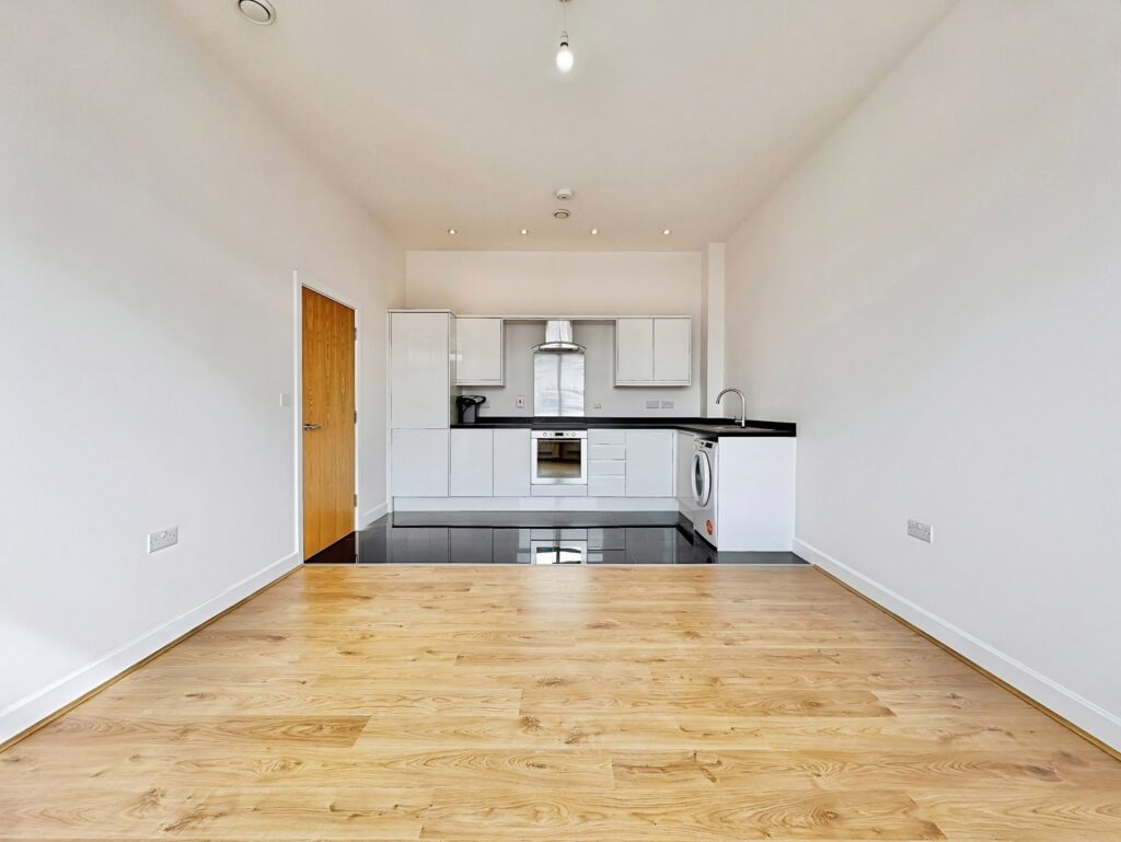 Flat Knoll Walk in Surrey Heath