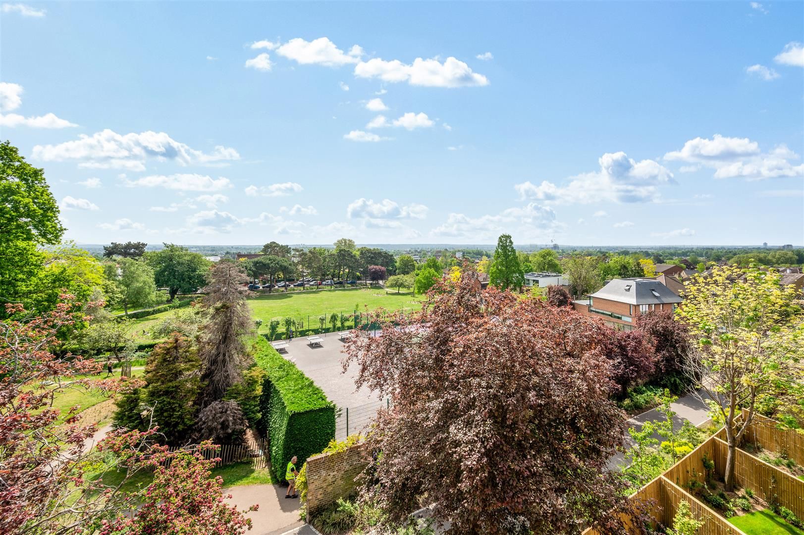 Flat Cottenham Park Road in Greater London