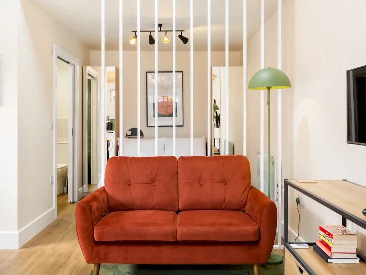 Room Overtons Close in Warwick