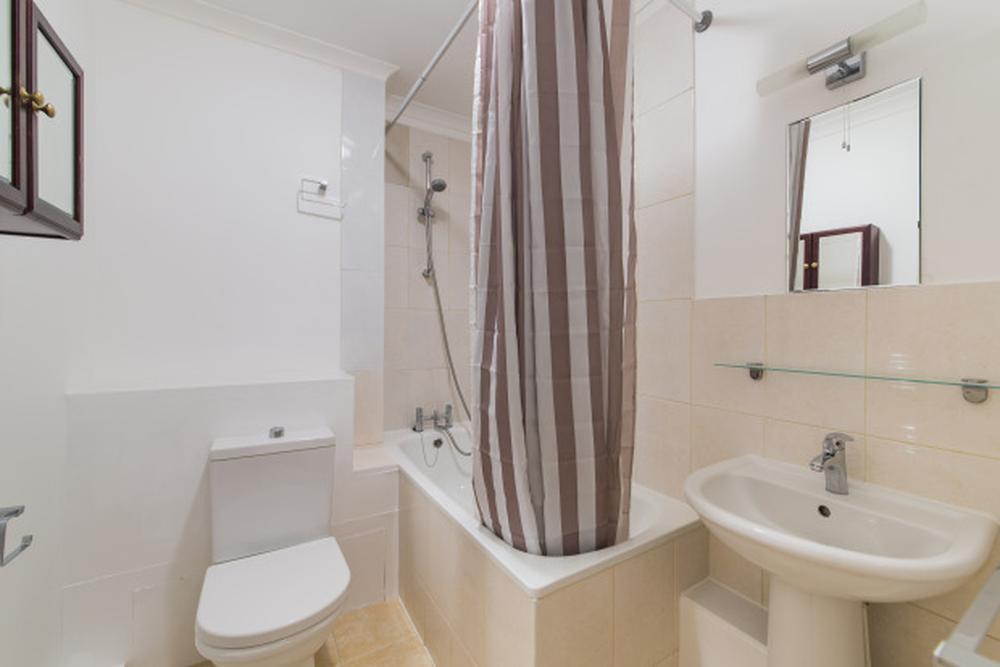 Flat Westbourne Terrace in City of Westminster