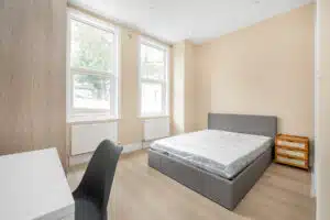 Flat Tunis Road in Greater London