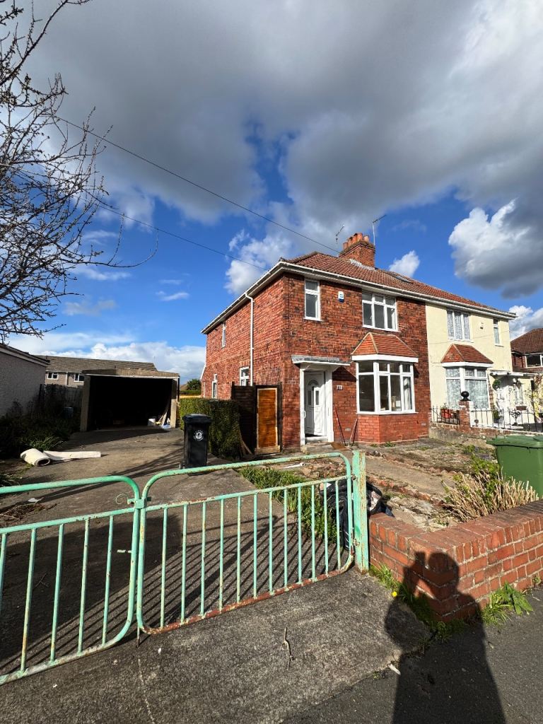 House Crofts End Road in Bristol