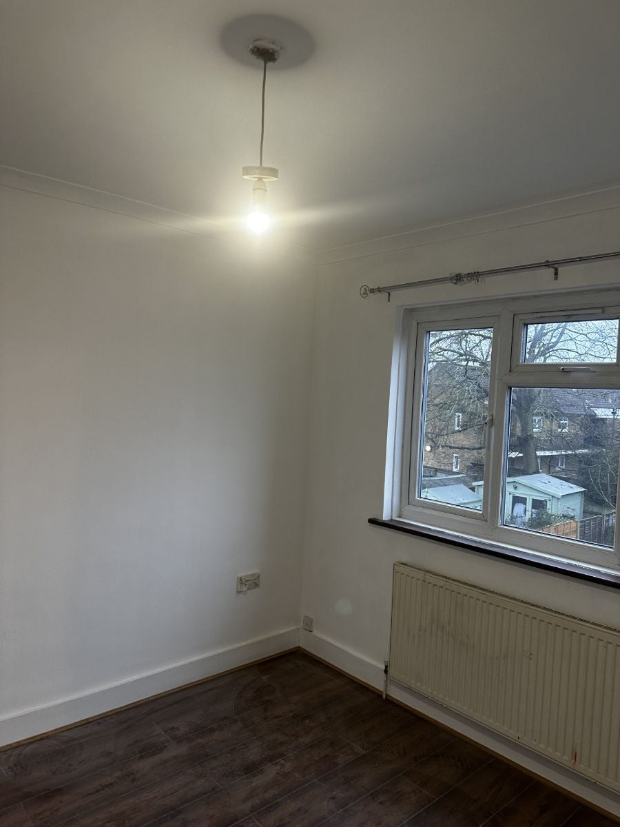 House Rosebery Avenue in Greater London
