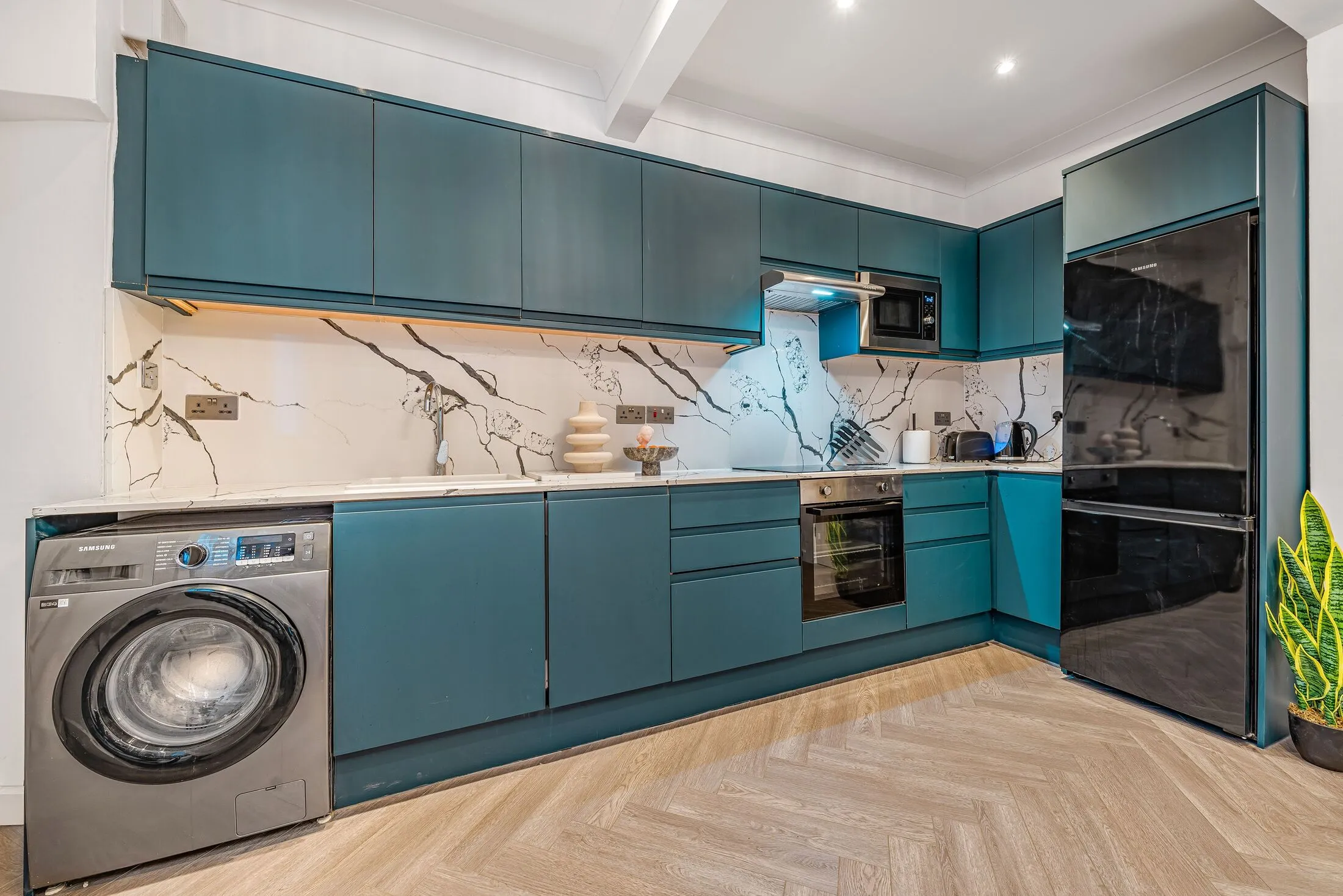 Flat Alderney Street in City of Westminster