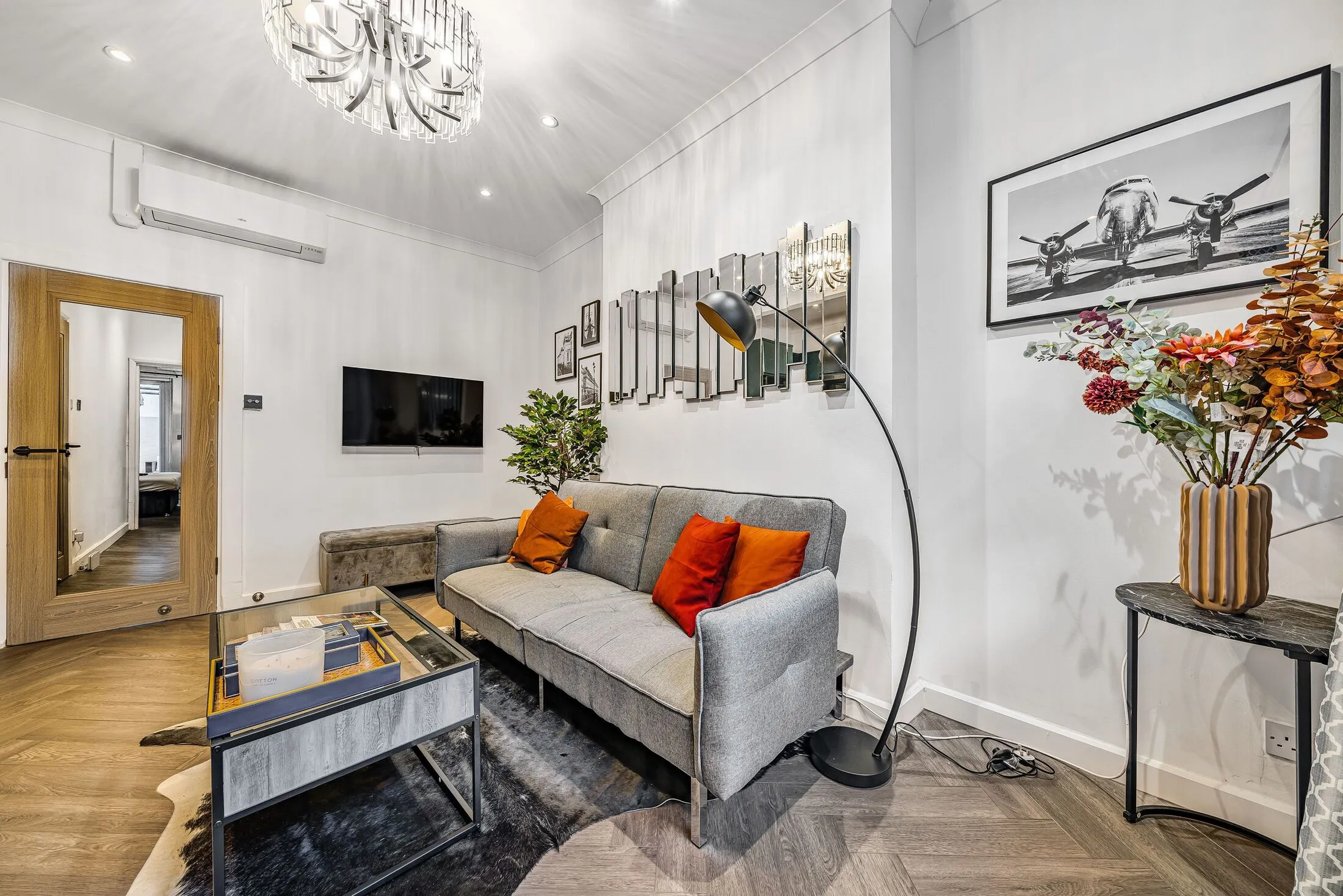 Flat Alderney Street in City of Westminster