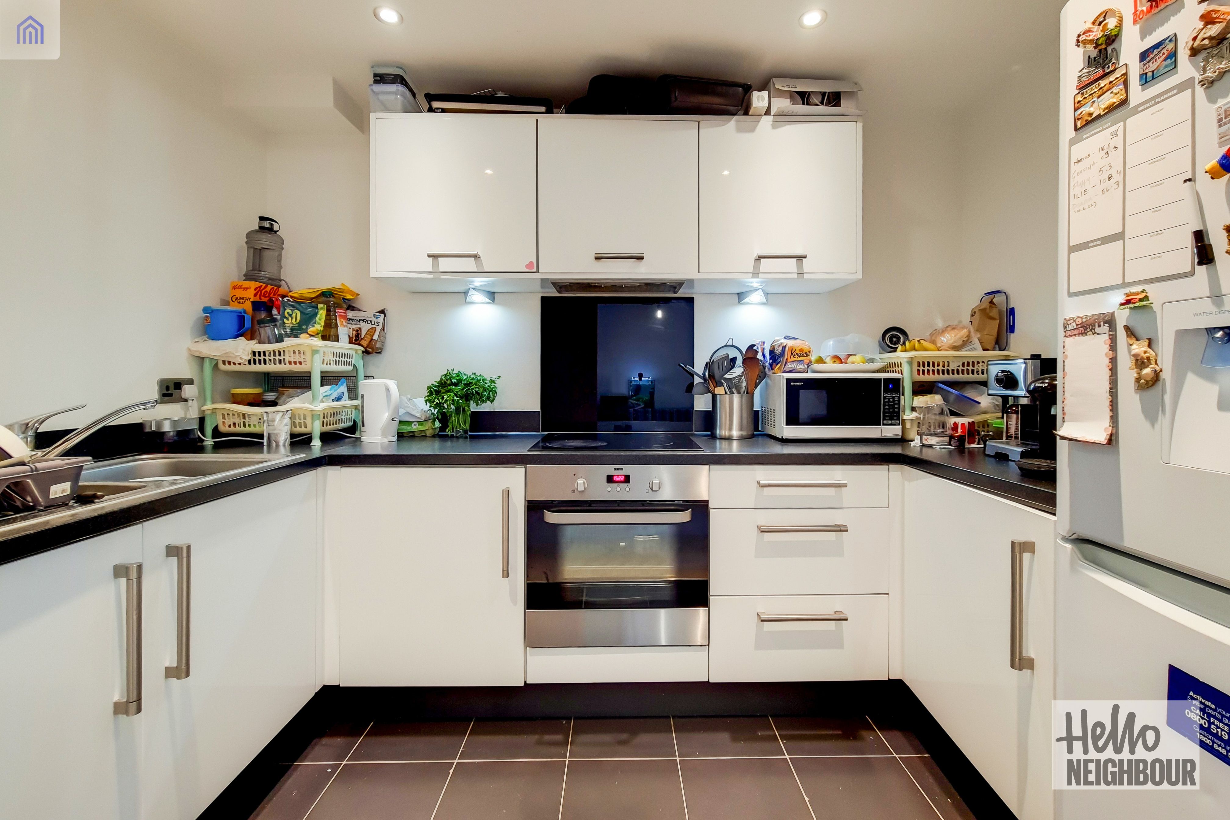 Flat Needleman Close in Greater London