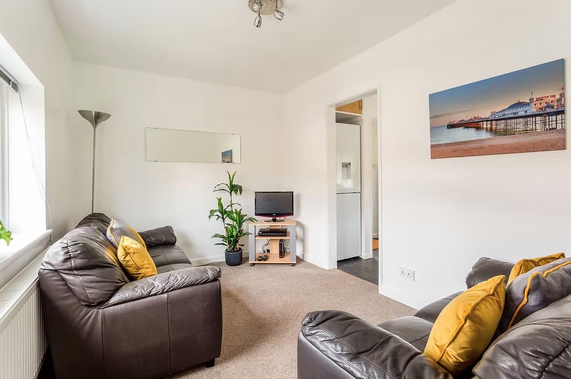 Room Southall Avenue in Brighton