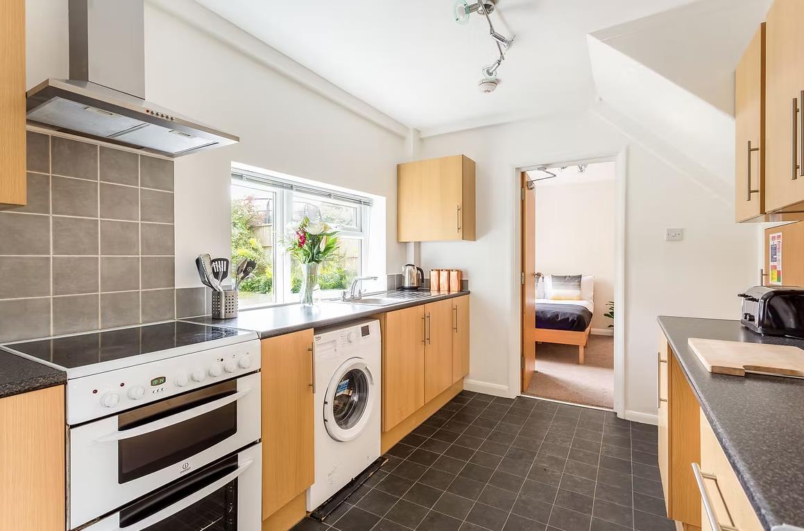 Room Southall Avenue in Brighton