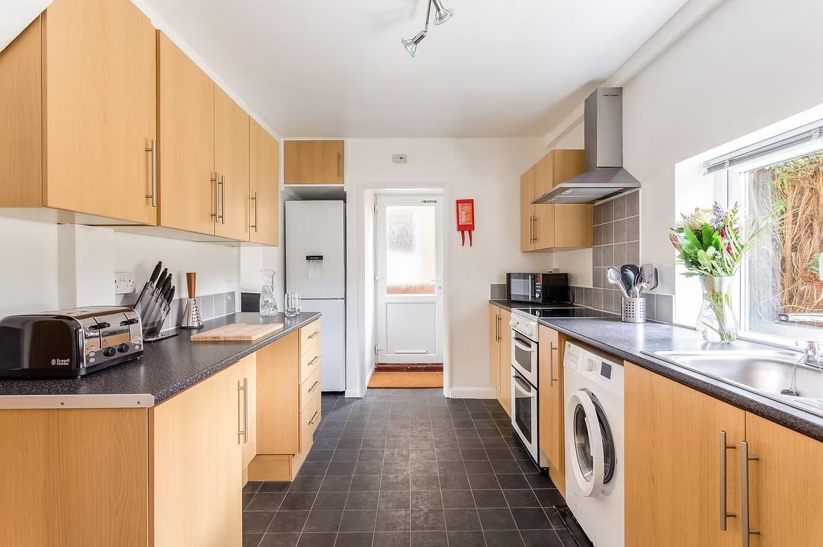 Room Southall Avenue in Brighton