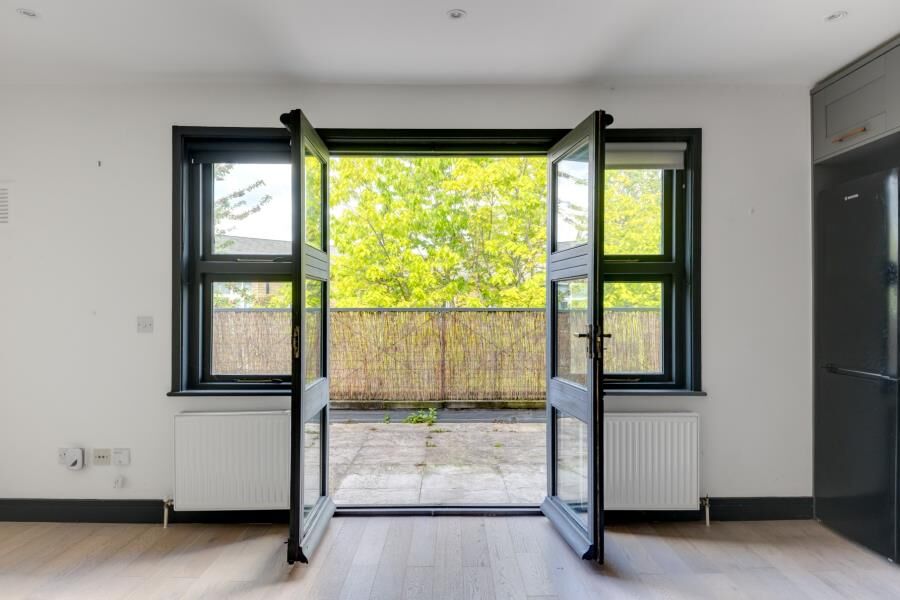 Flat Baynes Street in Greater London