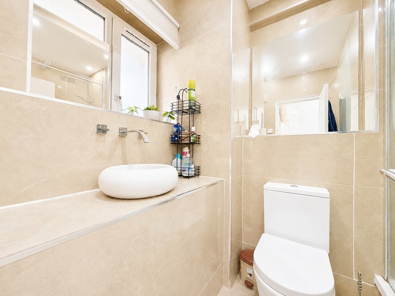 Flat Lochinvar Street in Greater London